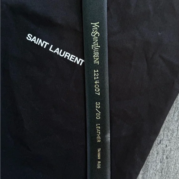 YSL Saint Laurent Burgundy Vintage Leather Belt with Gold Logo - Picture 6 of 12